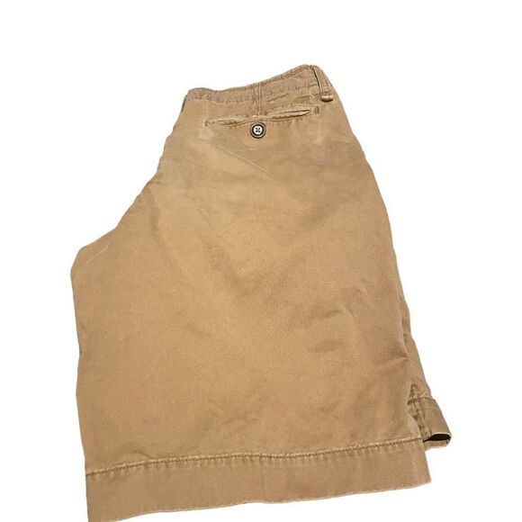 American Eagle outfitters longer  length khaki shorts size 32 great condition - Picture 2 of 2